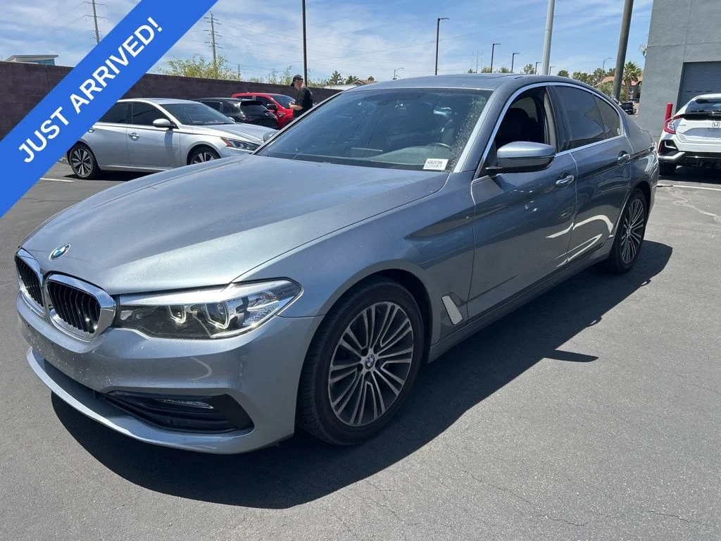 2018 BMW 5 Series 530i Sedan's photo