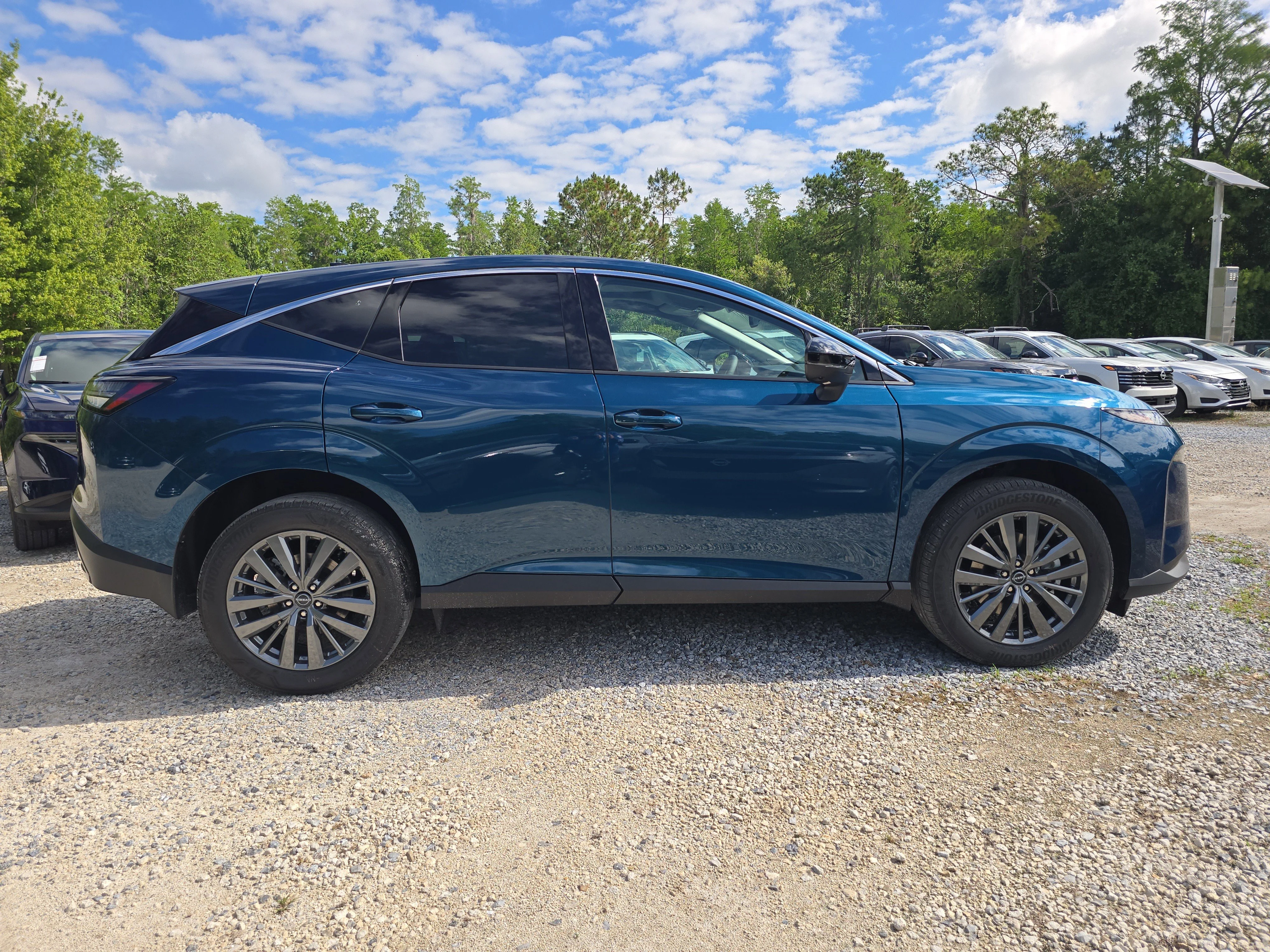New 2026 Aurora Blue Pearl Metallic Nissan SL image 9