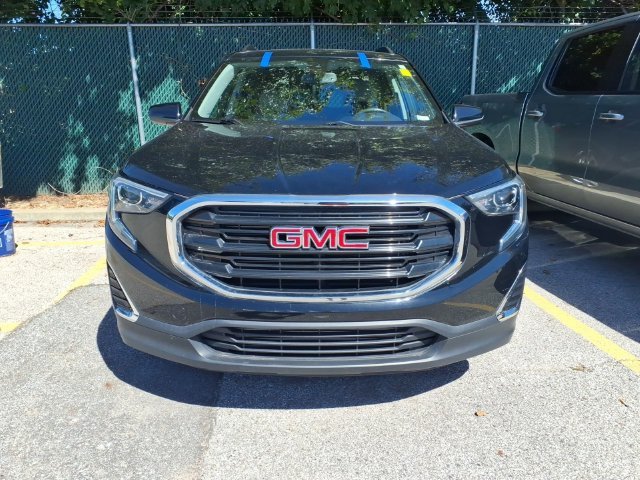 Used 2020 EBONY TWILIGHT METALLIC GMC SLE image 3
