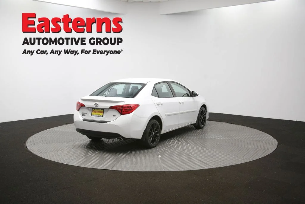 Used 2018 White Toyota SE image 37