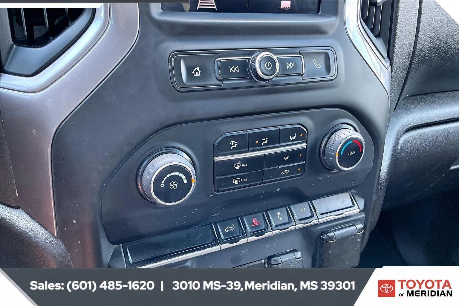 Used 2023 Summit White Chevrolet Custom image 22