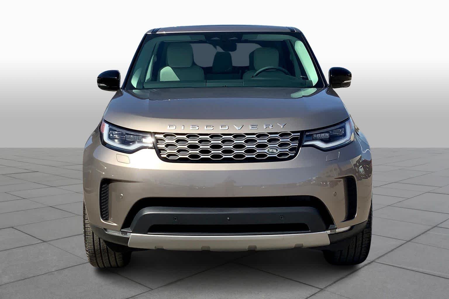 Used 2025 Lantau Bronze Metallic Land Rover S image 3