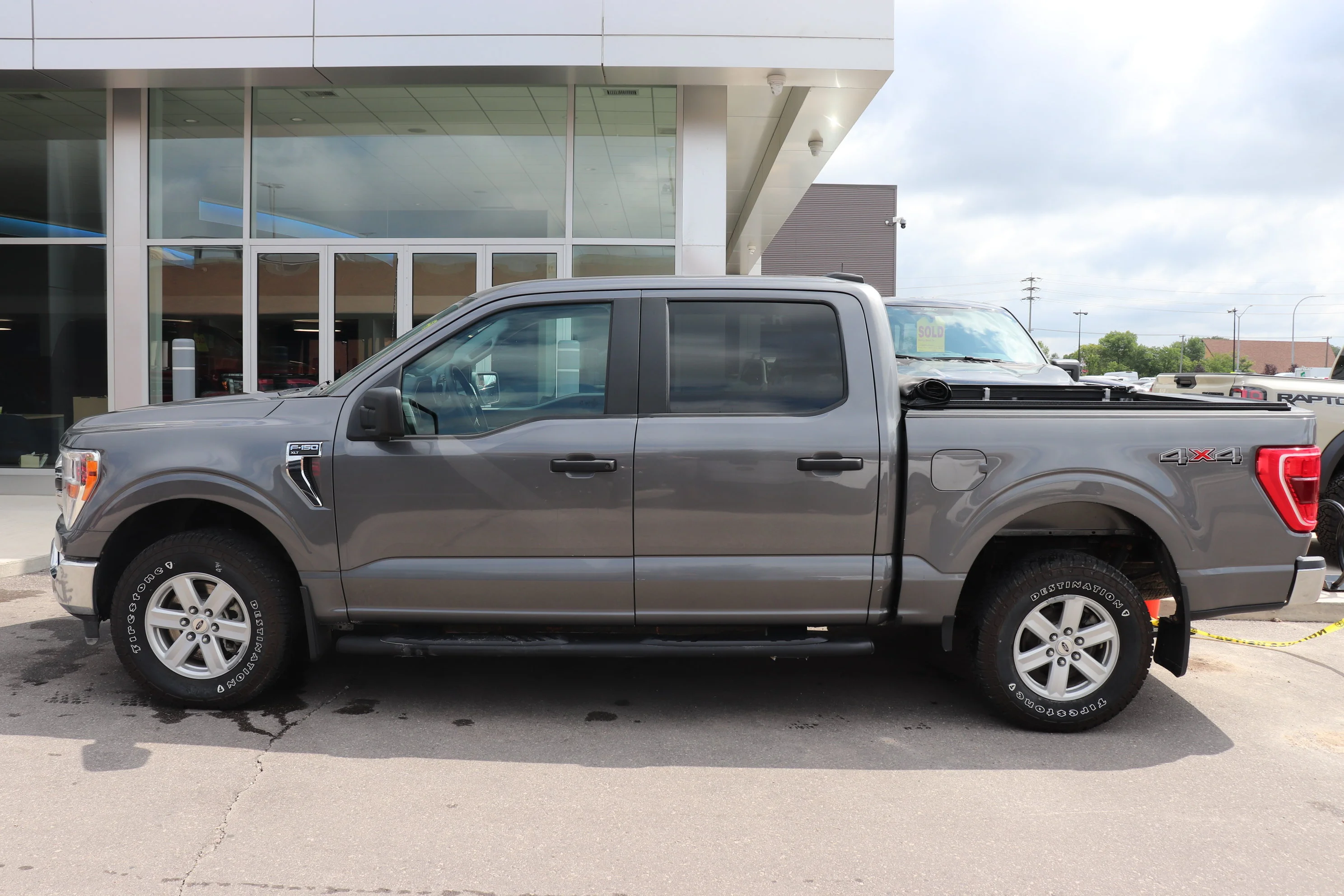 Certified Used 2022 Gray Ford XLT image 3