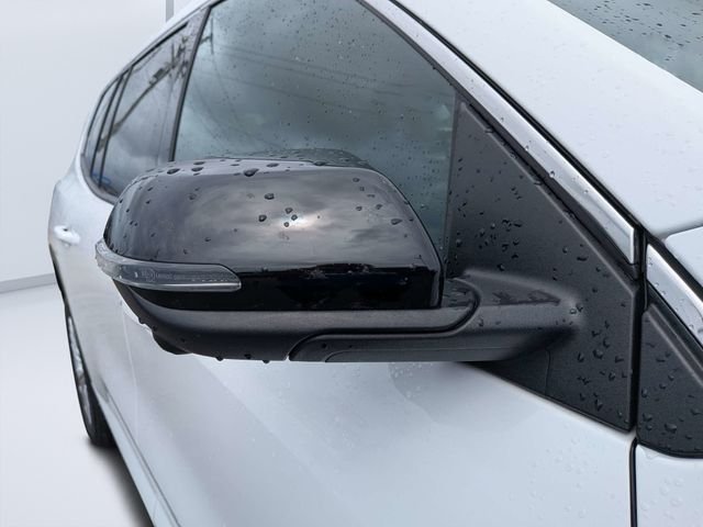 Used 2024 White GMC Elevation image 11