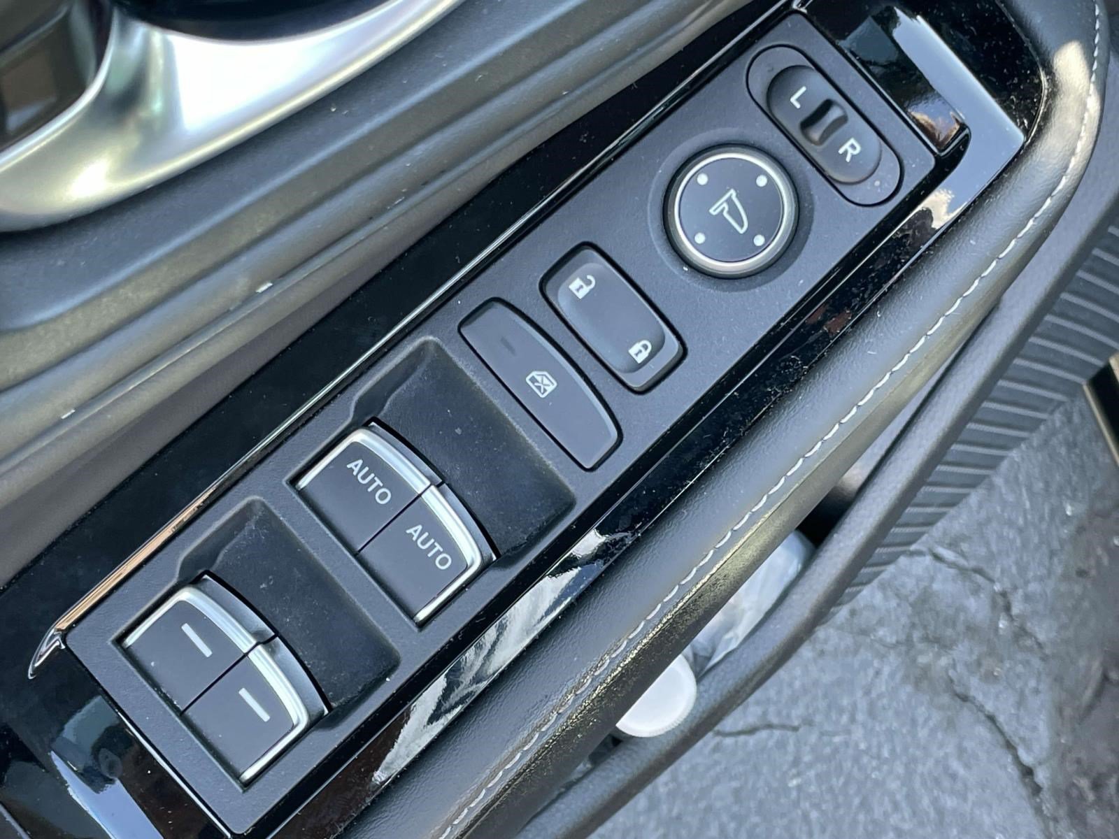 Used 2025 Blue Honda Touring image 17