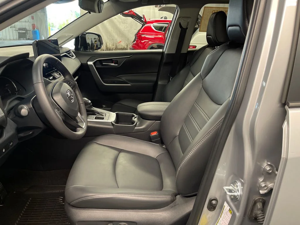 Used 2024 Silver Toyota XLE Premium image 13