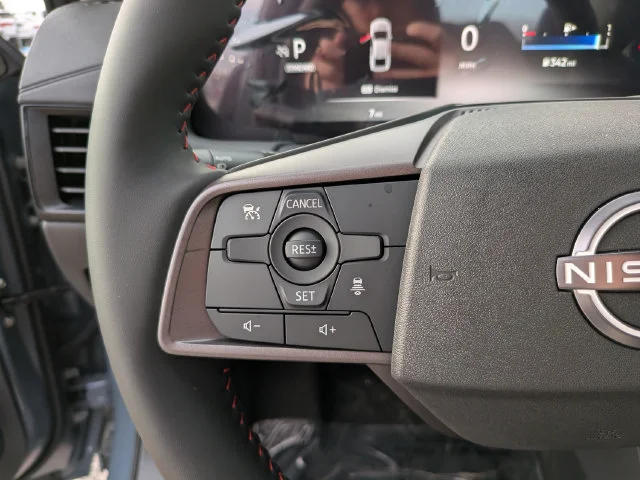 New 2027 Atlantic Gray Metallic / Super Black Two-tone Nissan SR image 25