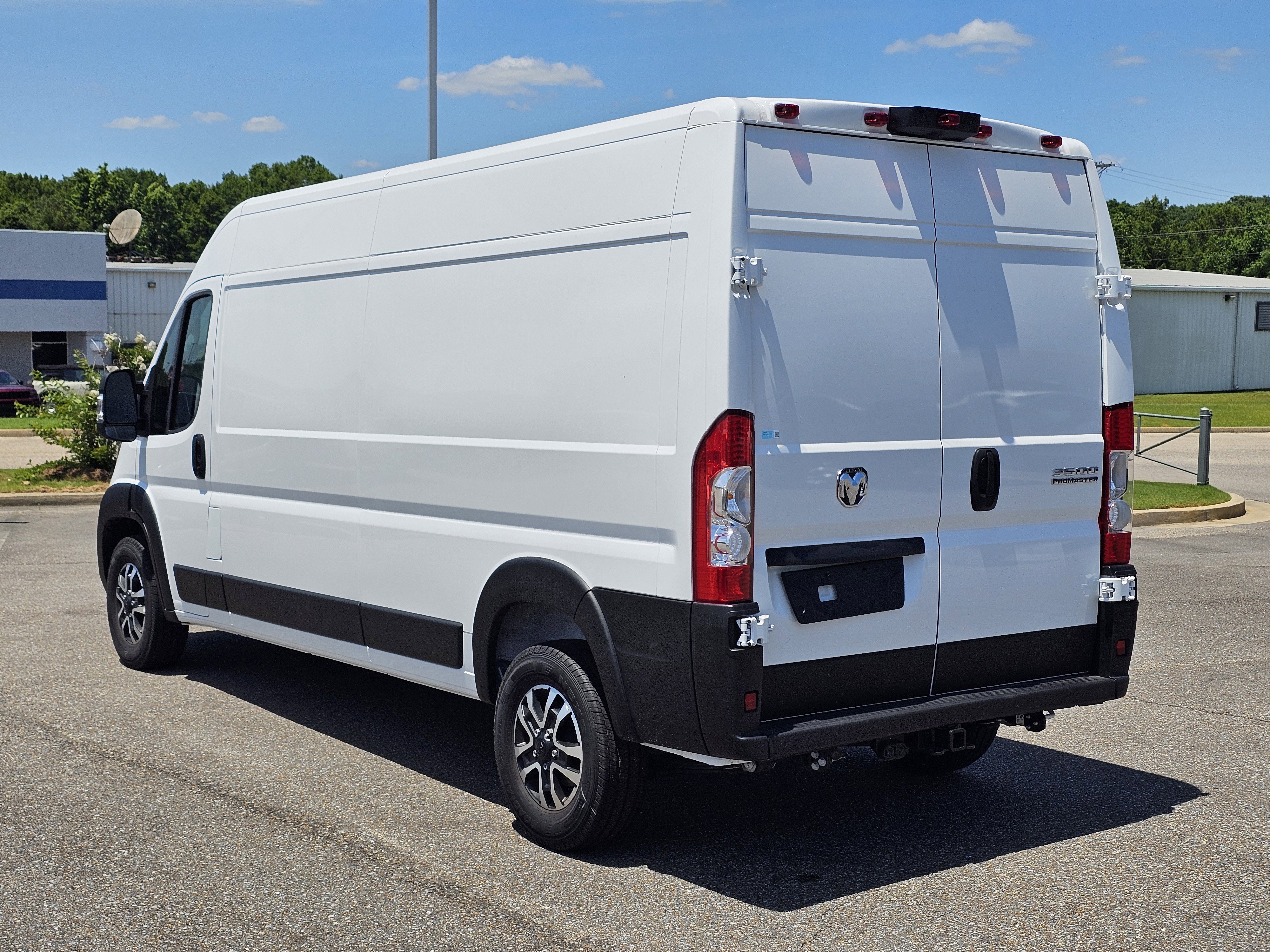 New 2025 Bright White Clearcoat Ram SLT+ image 15