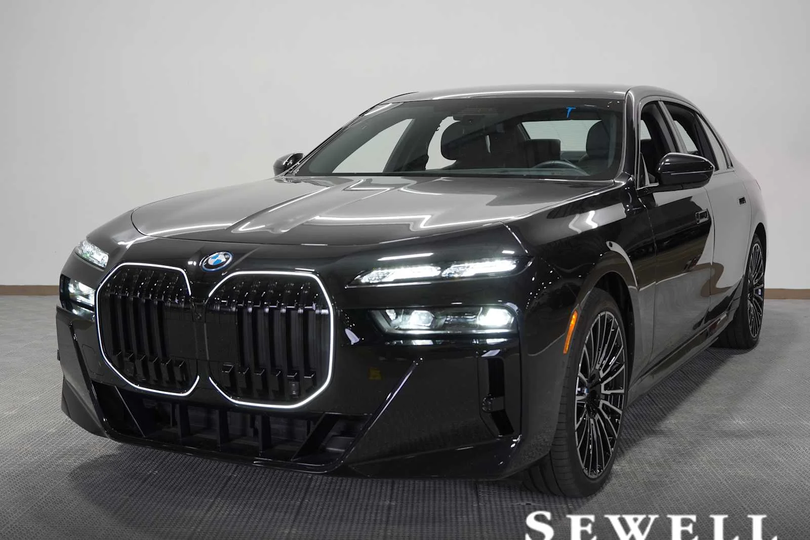 2025 BMW i7 xDrive60 Sedan's photo