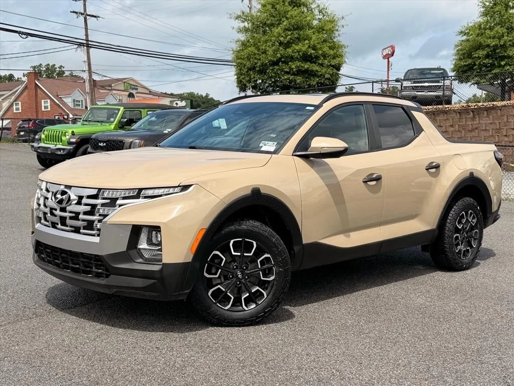 Used 2023 Beige Hyundai SEL image 2