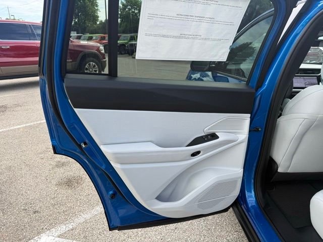 New 2026 Hydro Blue Pearl-Coat Exterior Paint Jeep Laredo image 21