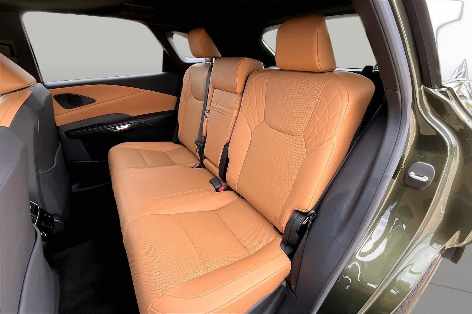 Used 2025 Nori Green Pearl Lexus Premium image 21