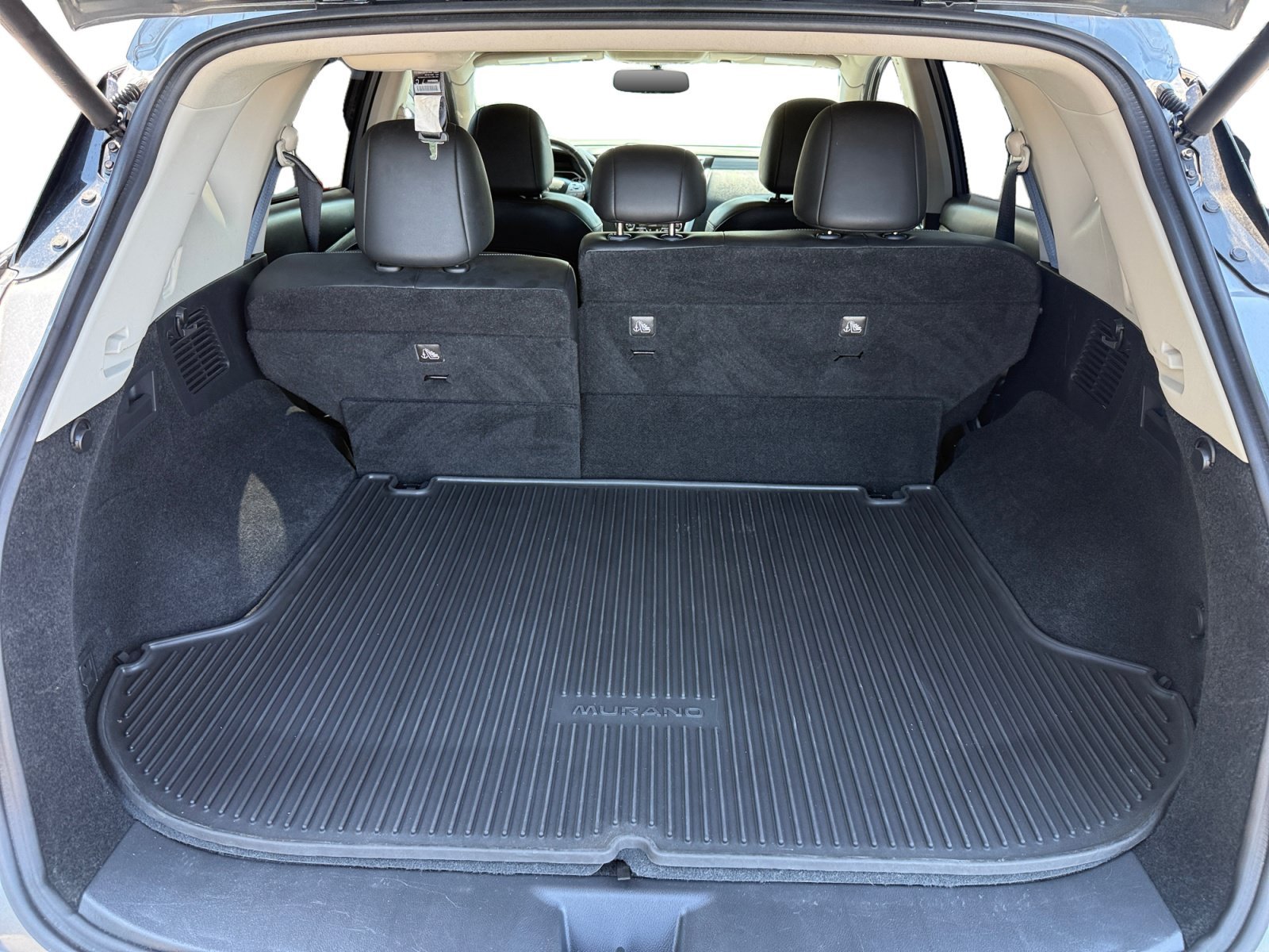 Used 2018 Gun Metallic Nissan SL image 17