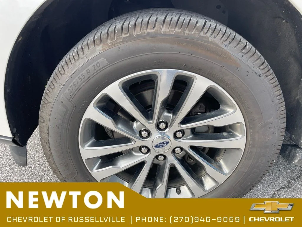 Used 2018 White Ford Limited image 24