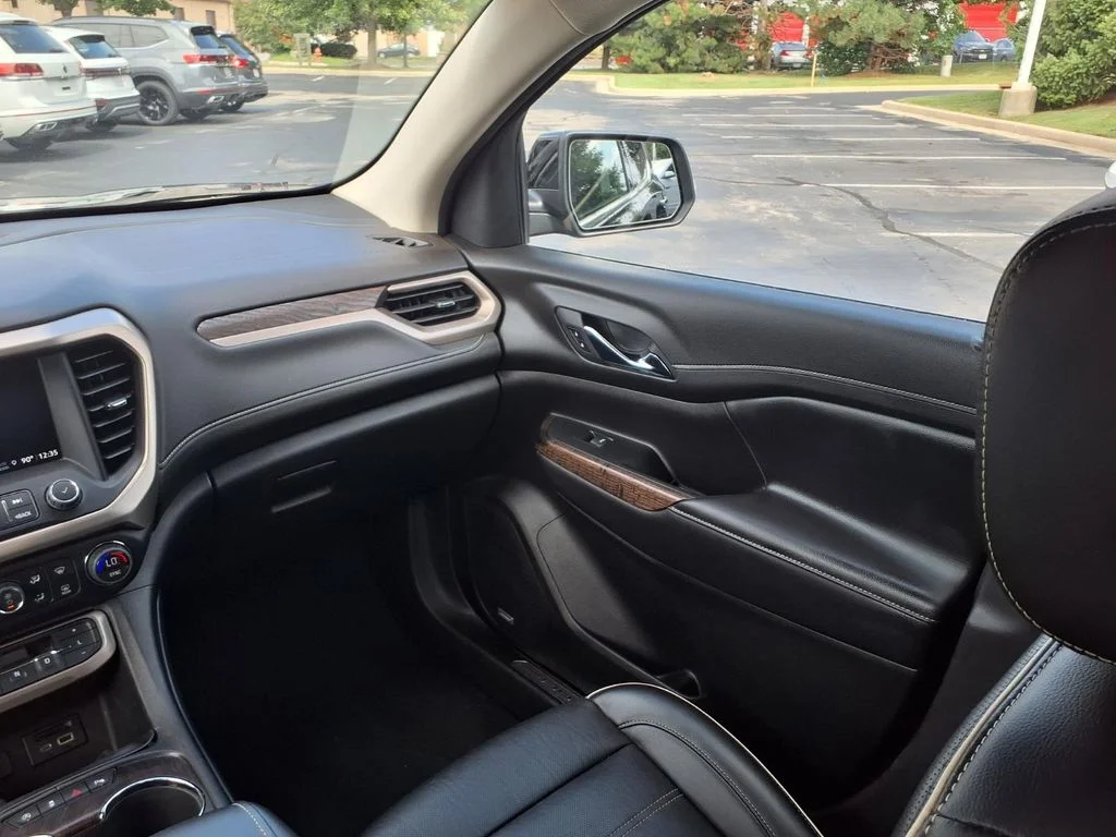 Used 2023 Ebony Twilight Metallic GMC Denali image 32