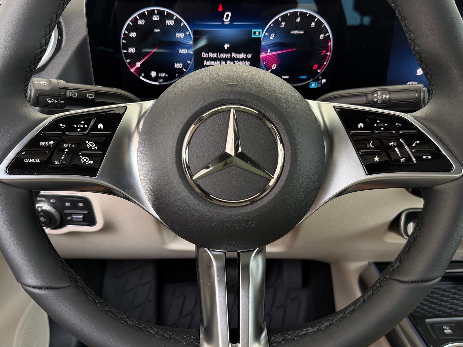 New 2026 Mountain Grey Metallic Mercedes-Benz GLA 250 image 34