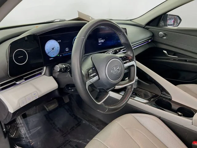 Used 2022 Phantom Black Hyundai Limited image 11