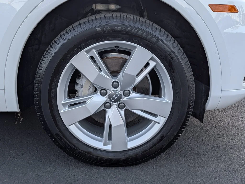 Used 2018 White Audi 2.0T image 8