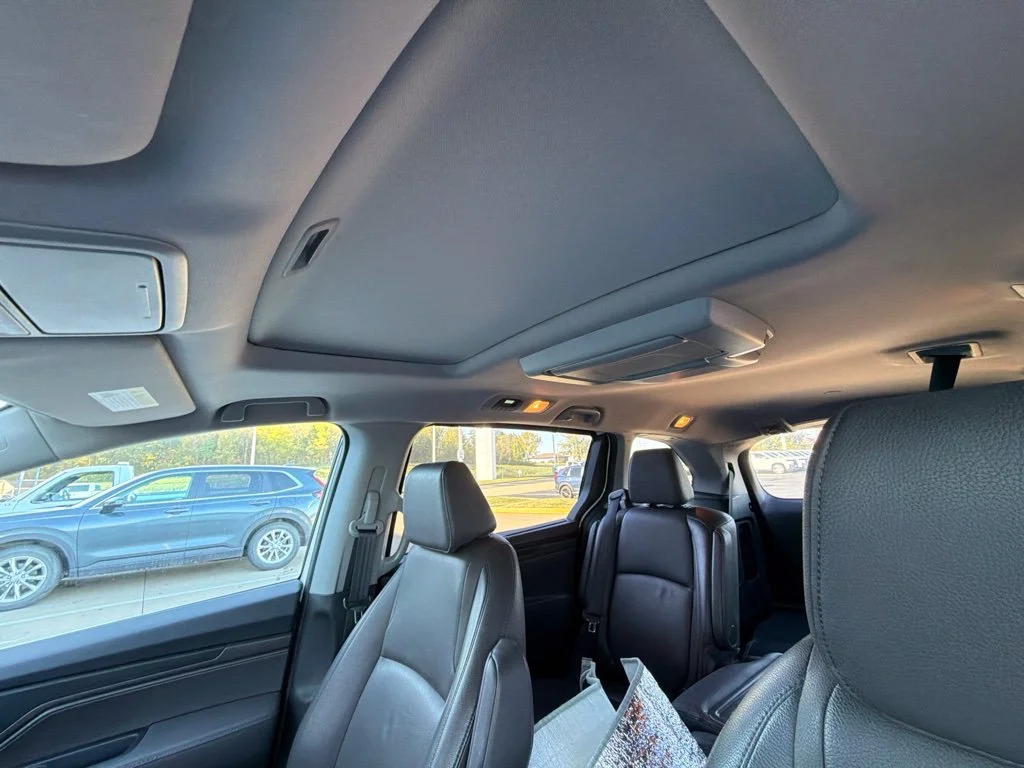 Used 2019 White Honda EX-L image 7