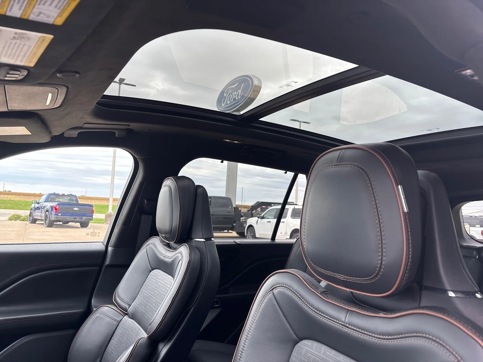 Used 2025 Pristine White Lincoln Black Label image 16