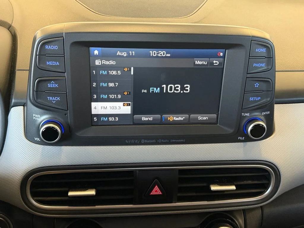 Used 2021 Silver Hyundai Limited image 21