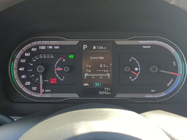 Used 2024 White Hyundai Blue image 13