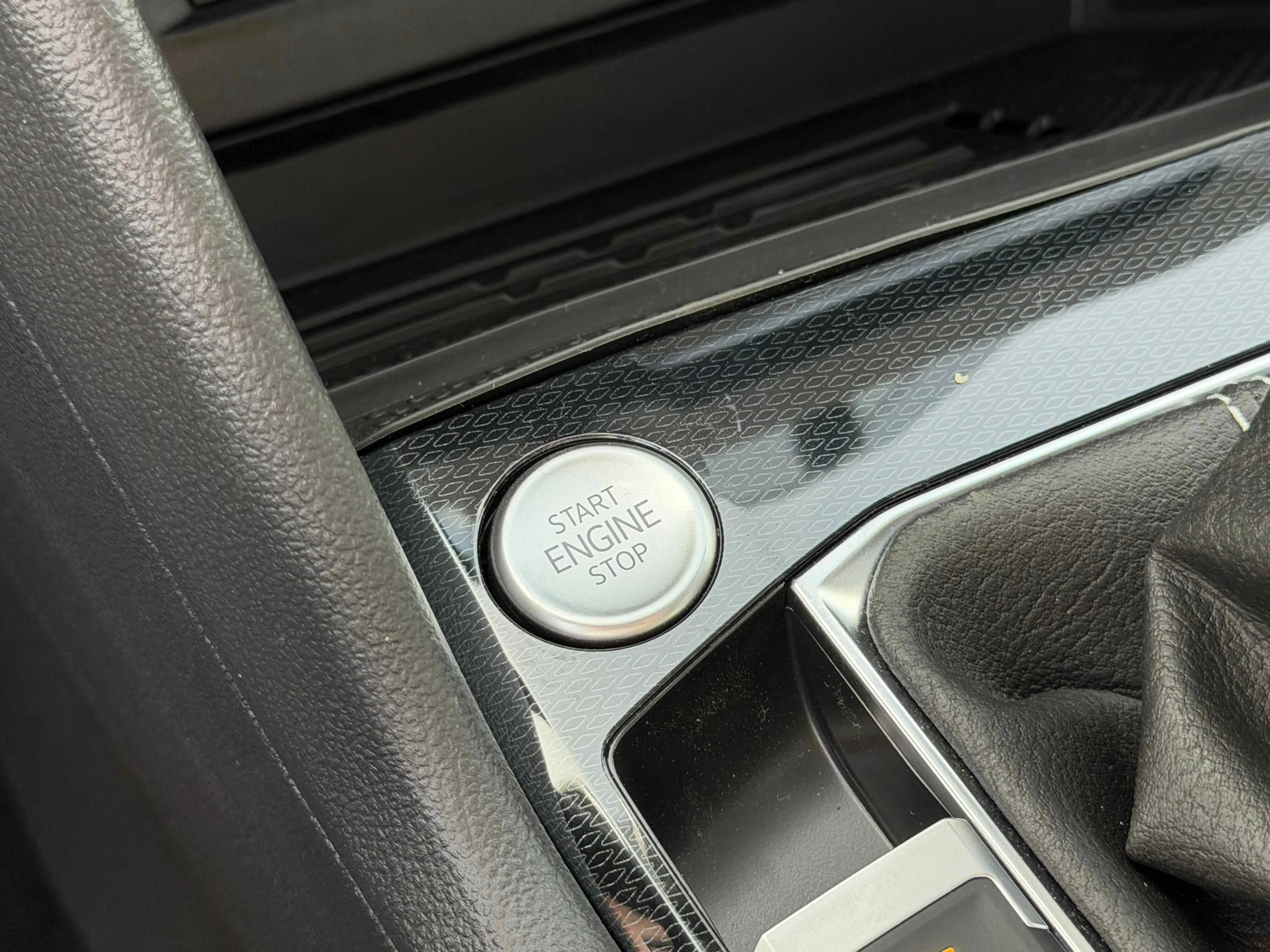 New 2026 Platinum Gray Volkswagen SEL image 25