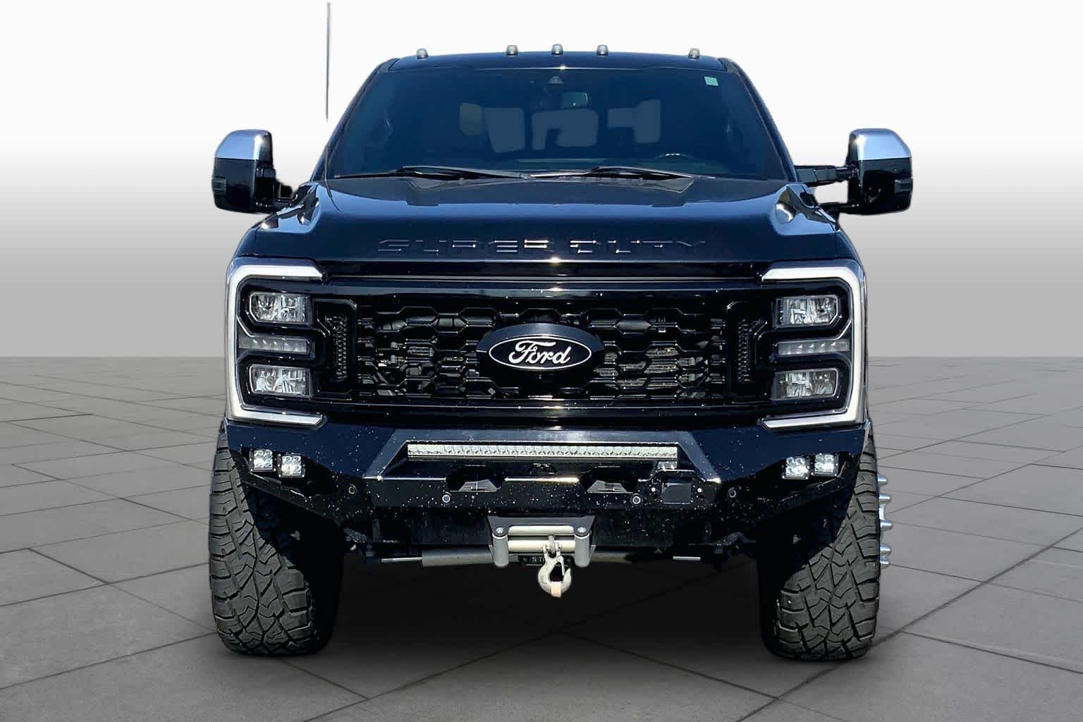 Used 2023 Agate Black Metallic Ford LARIAT image 4