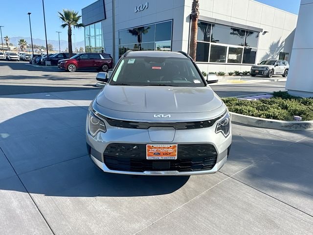 New 2026 Steel Gray Kia WIND image 2