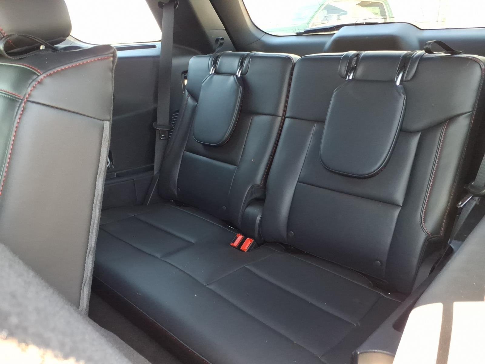 Used 2025 Agate Black Metallic Ford ST-Line image 20