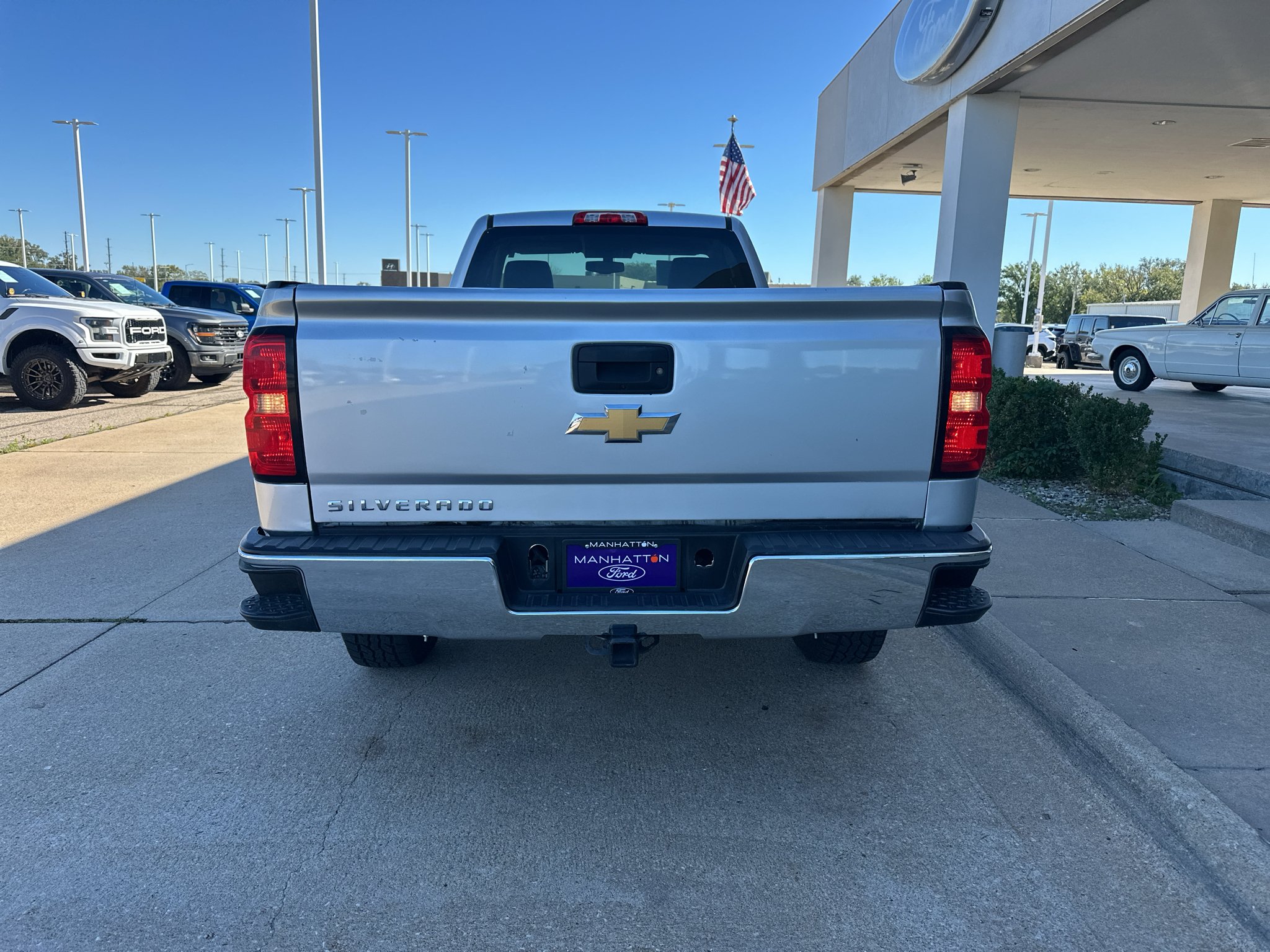 Used 2018 Silver Ice Metallic Chevrolet Work Truck image 14