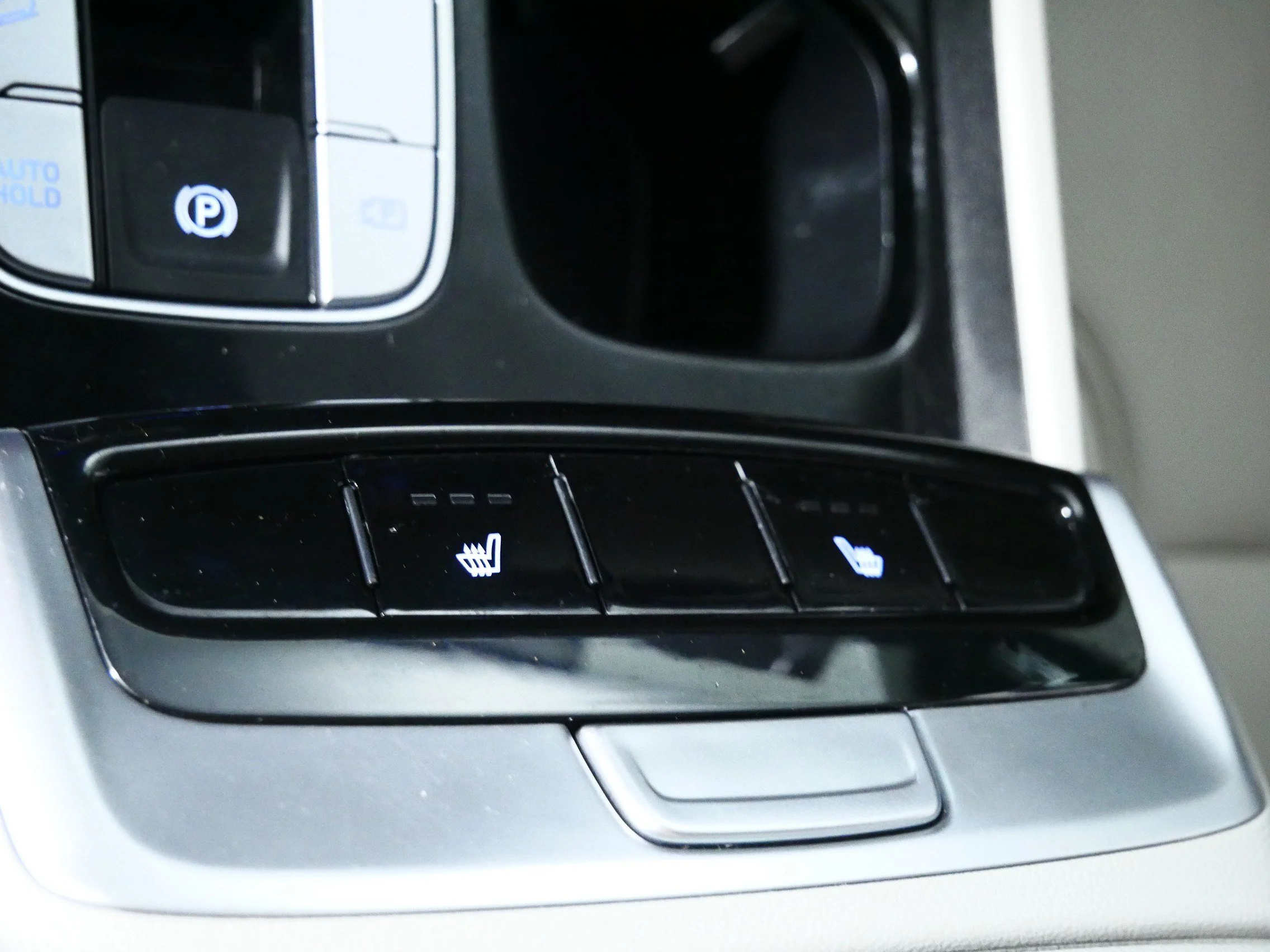 Used 2023 Phantom Black Hyundai SEL image 29