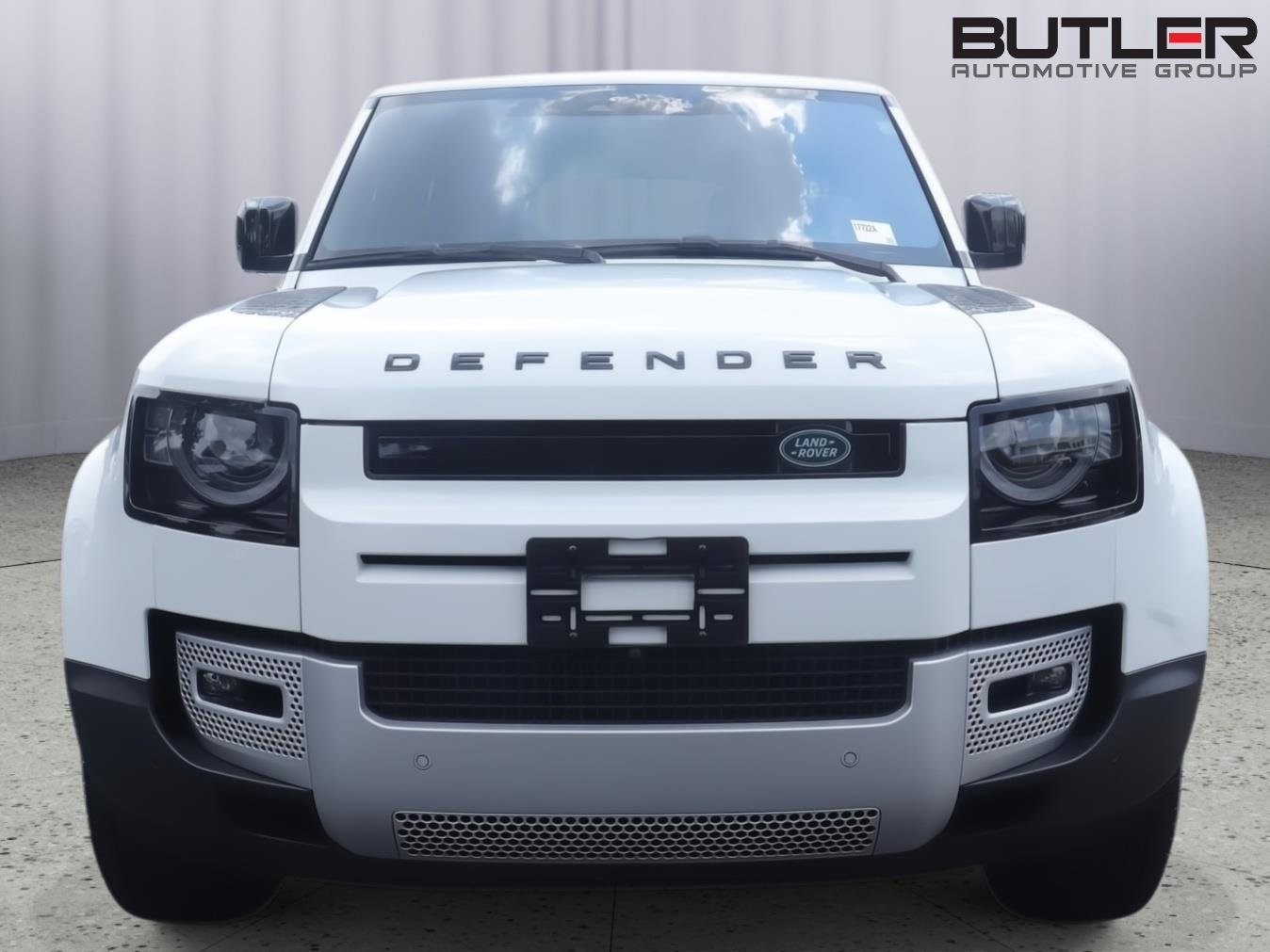 Used 2020 Fuji White Land Rover HSE image 2