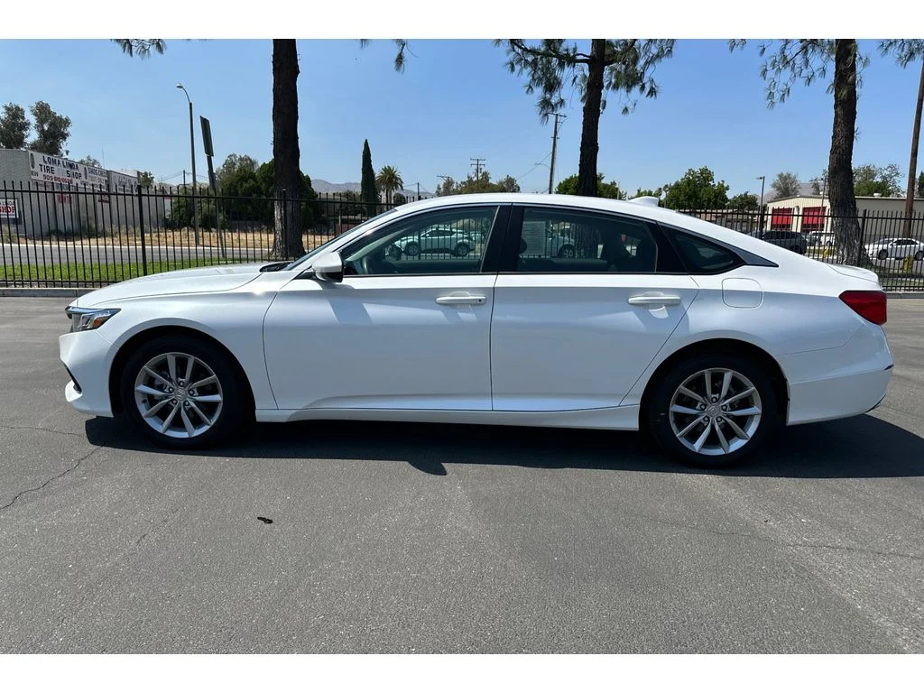 Used 2022 Platinum White Pearl Honda LX image 2