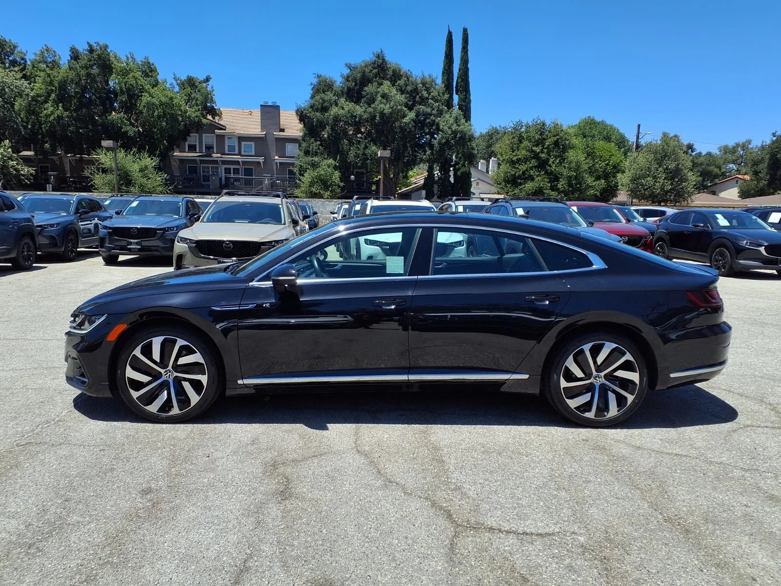 Used 2022 Black Volkswagen 2.0T SEL R-Line image 3