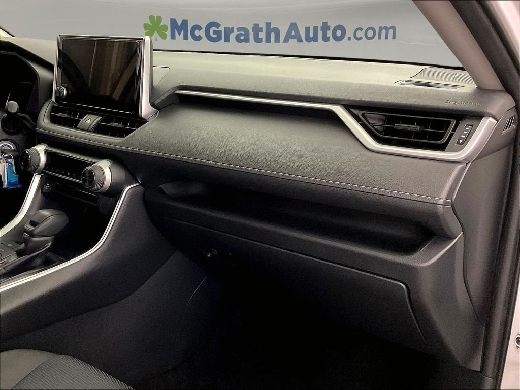 Used 2023 White Toyota LE image 21