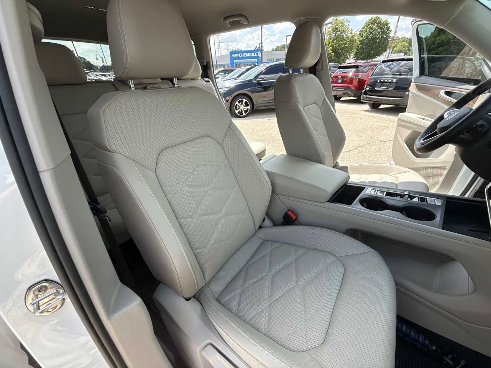 2025 Volkswagen Atlas SE - Photo 26
