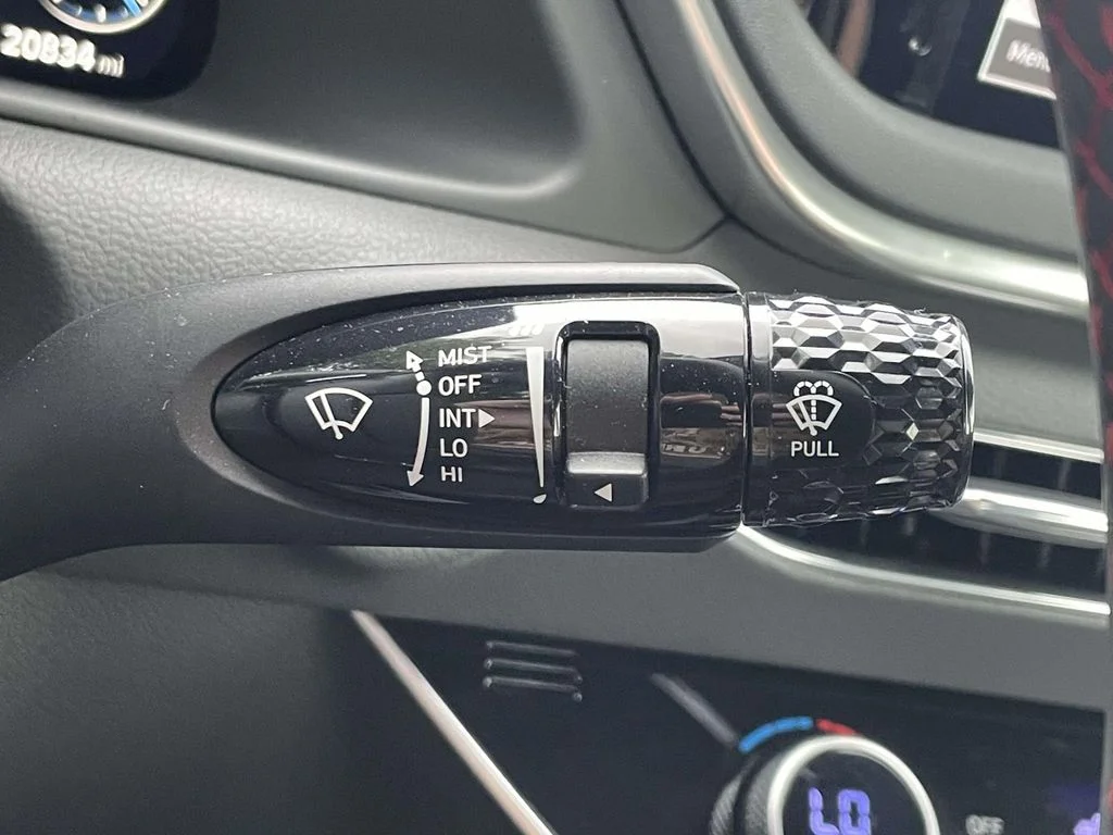 Used 2023 Silver Hyundai SEL Plus image 23