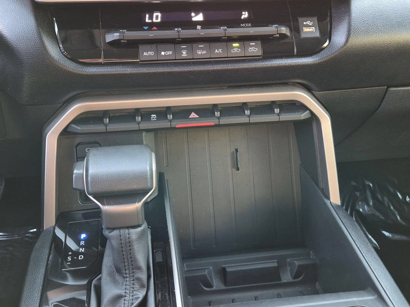 Used 2024 Ice Cap Toyota SR5 image 26