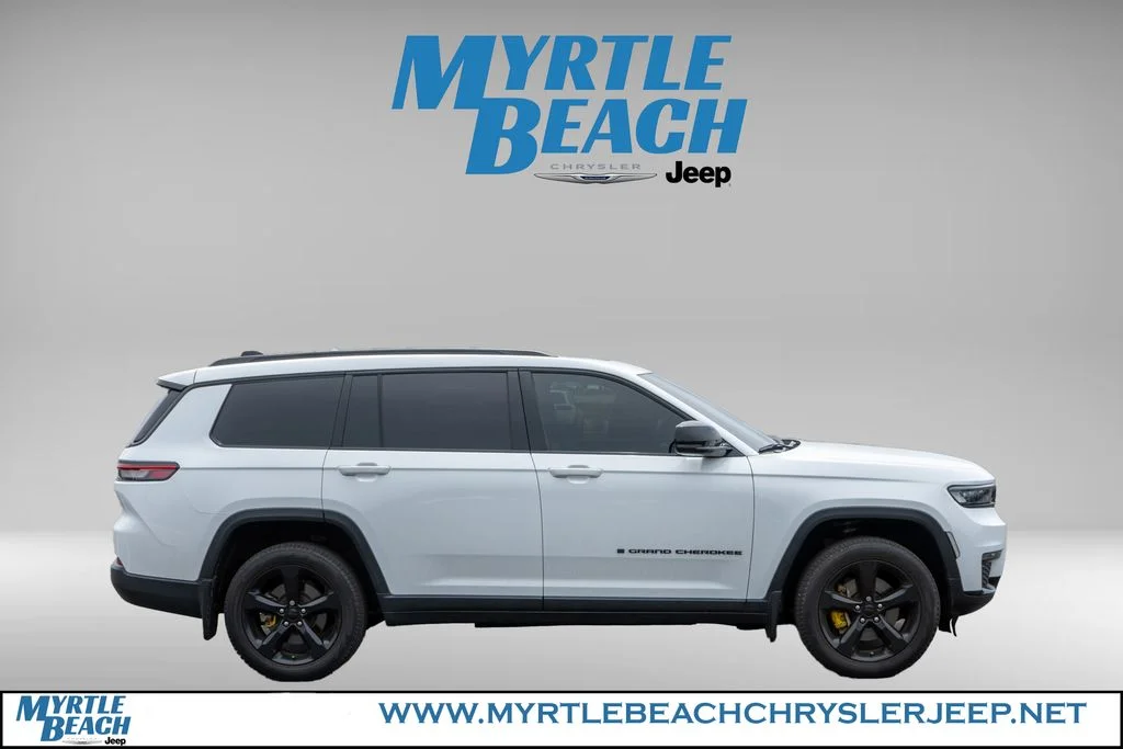 Used 2024 Bright White Clearcoat Jeep Limited image 7