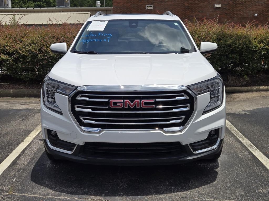 Used 2022 White GMC SLT image 3