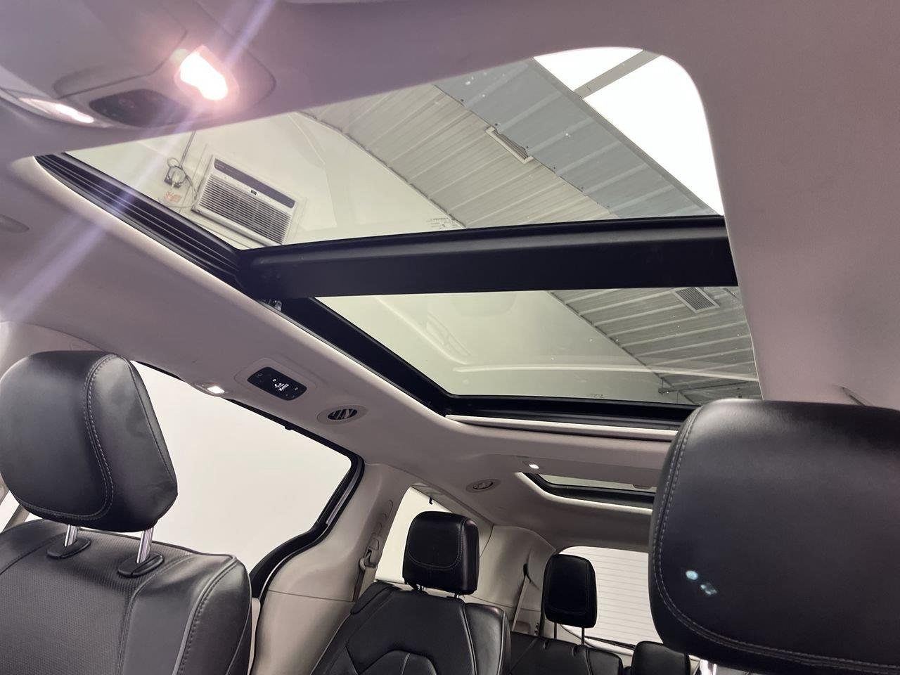 Used 2018 Billet Silver Metallic Clearcoat Chrysler Limited image 7