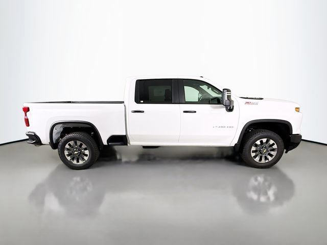 New 2026 Summit White Chevrolet Custom image 10