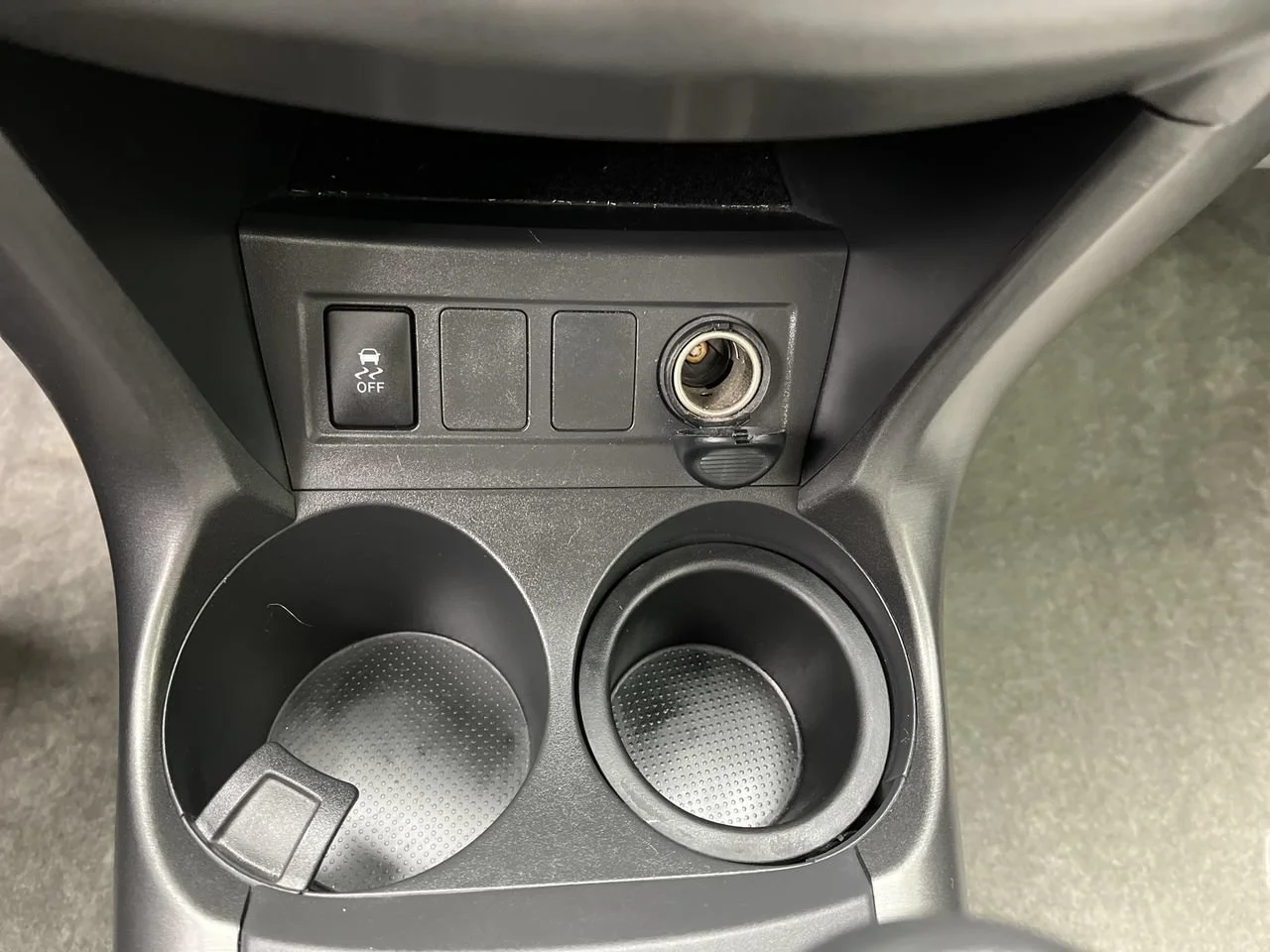Used 2012  Toyota  image 17
