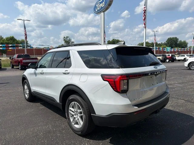 New 2026 Space White Metallic Ford Active image 24