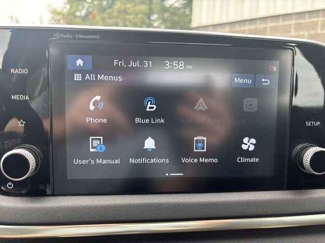 Used 2022 Phantom Black Hyundai SEL image 24
