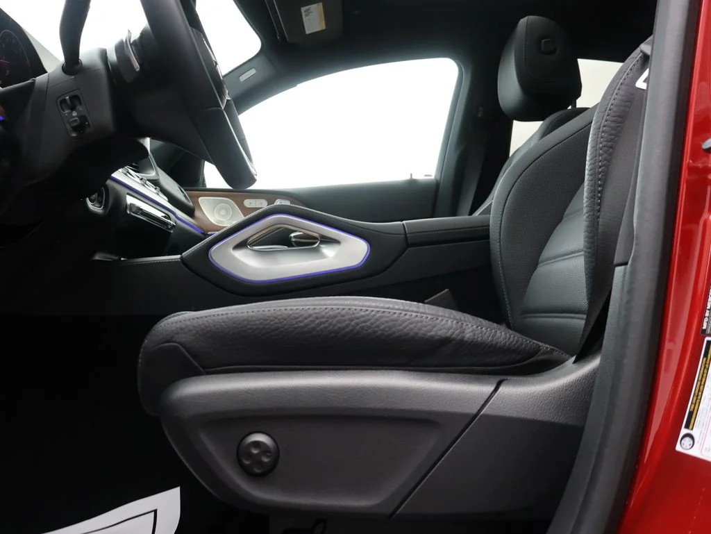 Used 2025  Mercedes-Benz GLE 450 image 39