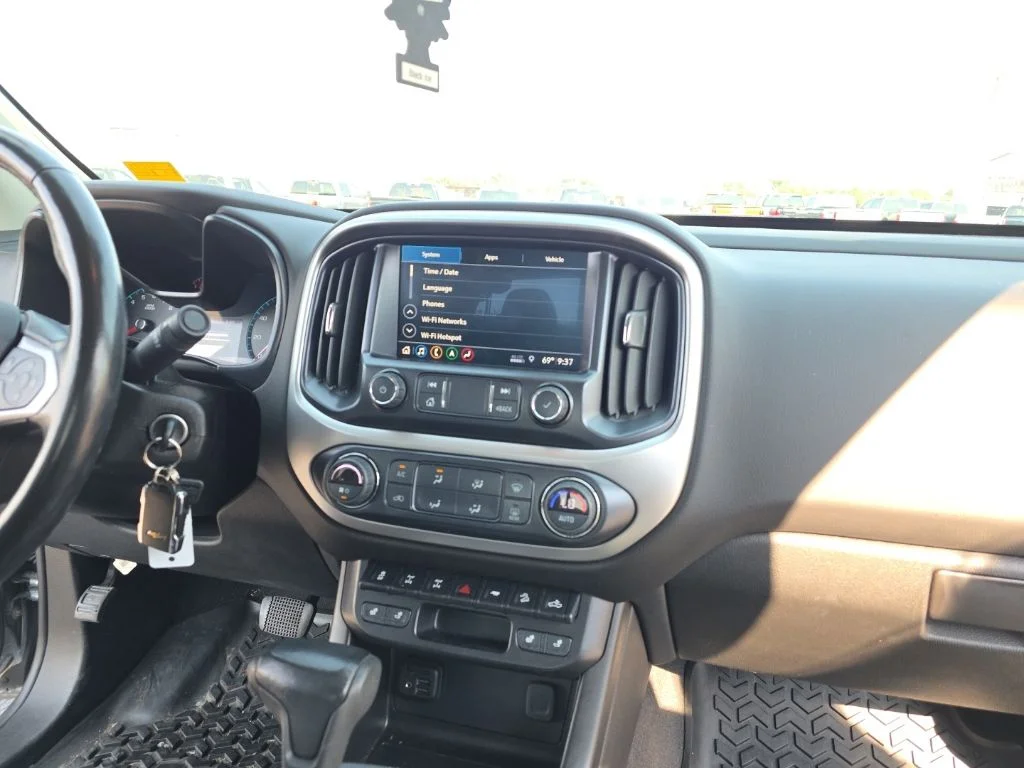 Used 2019 Steel Metallic Chevrolet ZR2 image 20