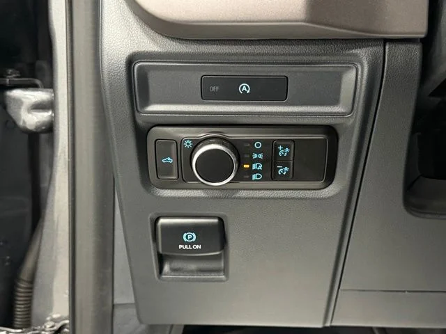 Used 2025 Gray Ford XL image 17
