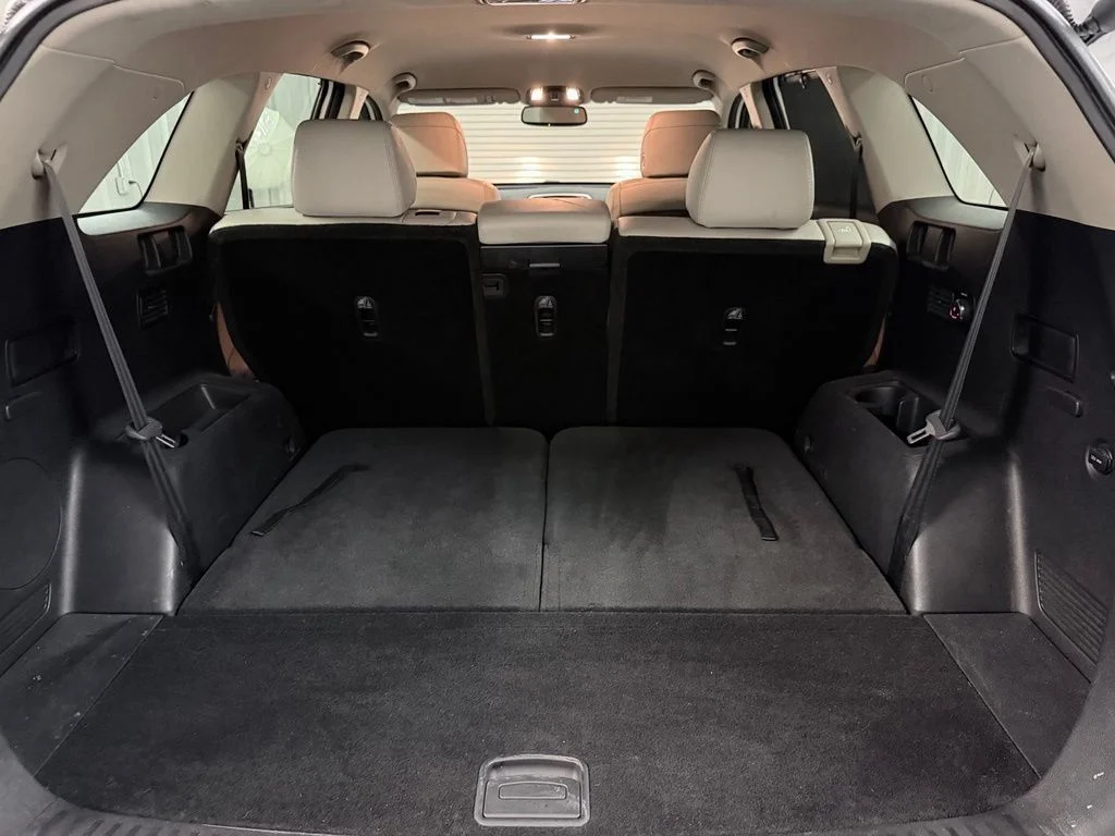 Used 2017 Snow White Pearl Kia EX image 35